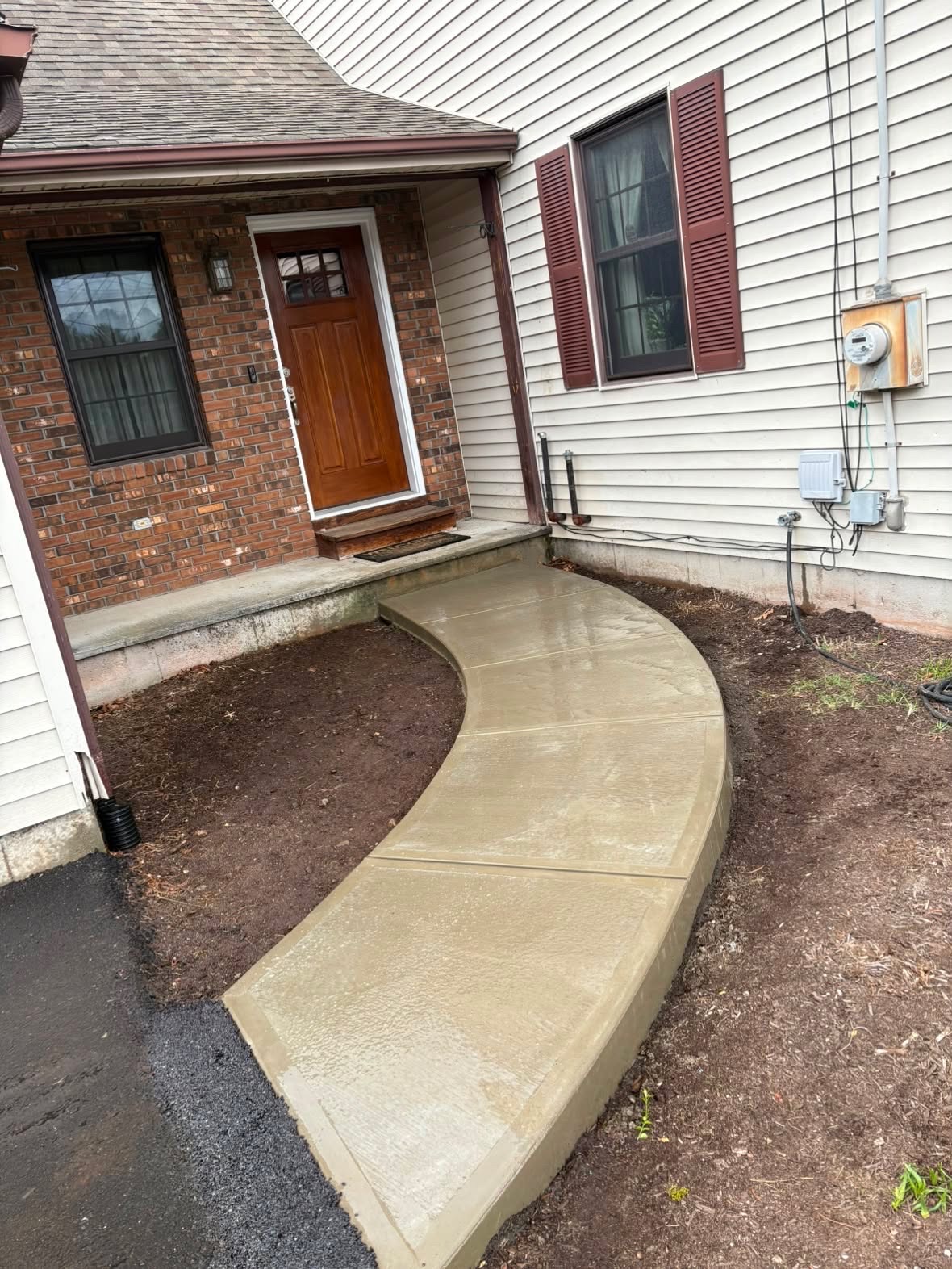 Curved concrete walkway
